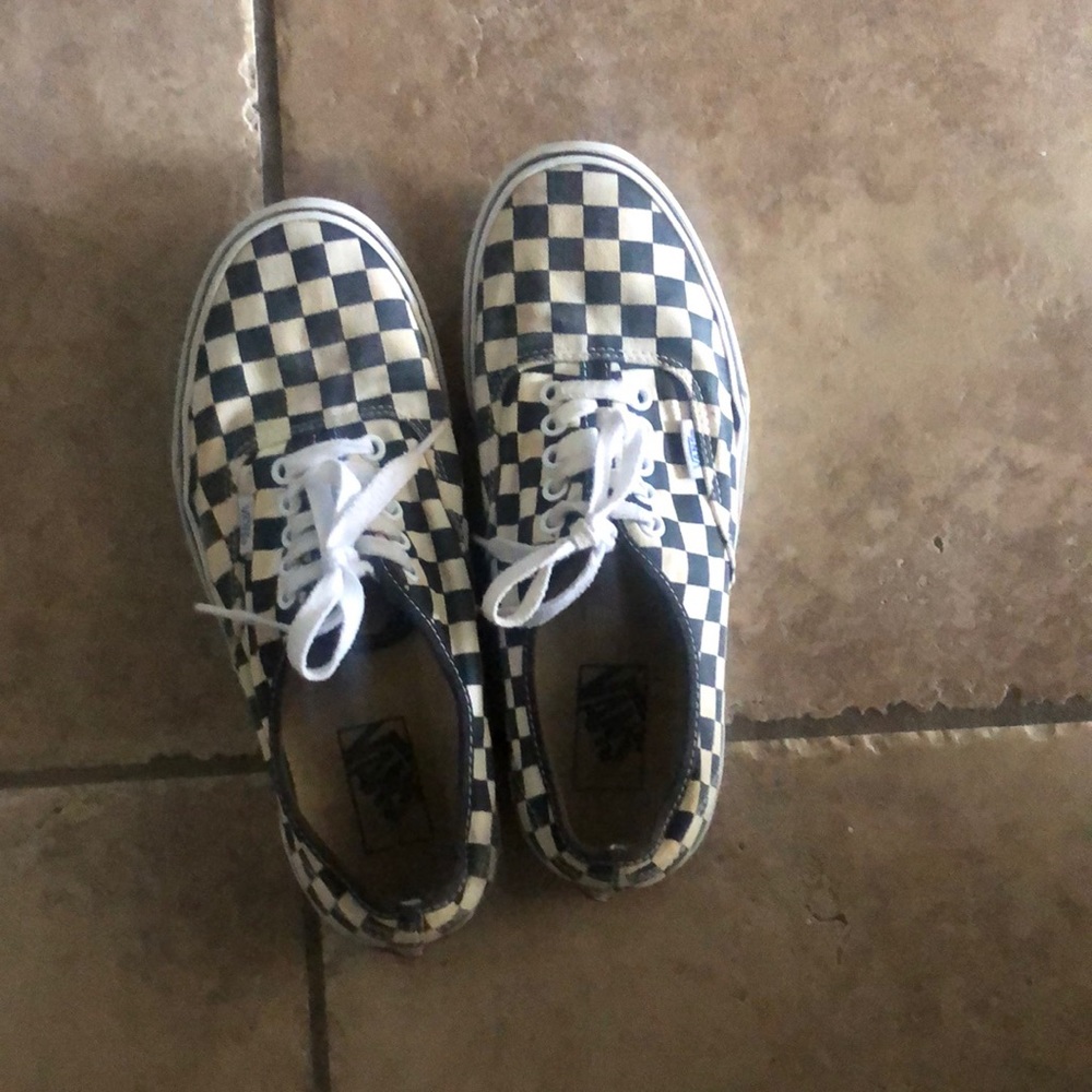 Woman’s 9.5/ Mens 8 Checkered vans